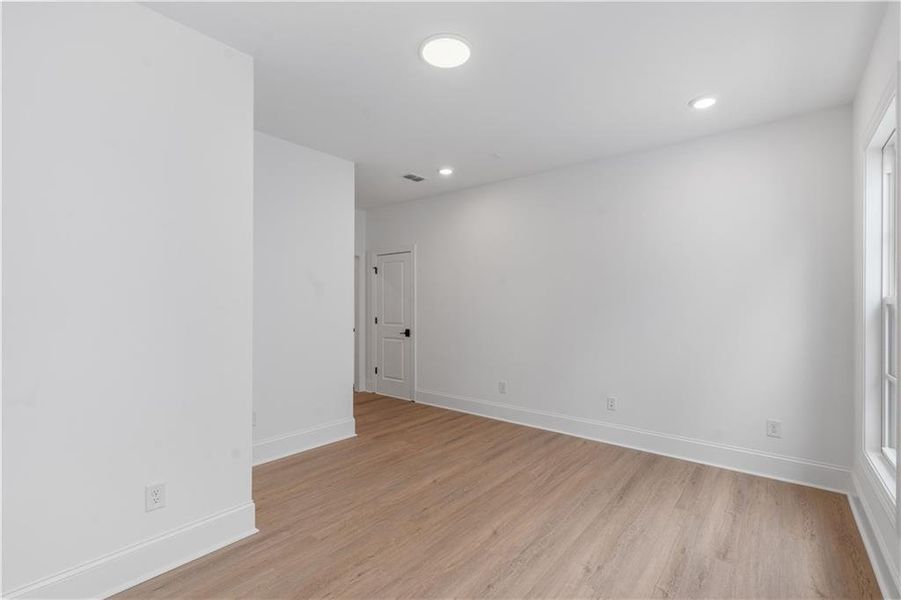 Spacious, unfurnished interior of a new home in Waterside Single Family, Peachtree Corners (Image 45). Spacious, unfurnished interior of a new home in Waterside Single Family, Peachtree Corners (Image 45).