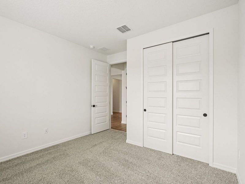 Spacious, unfurnished interior of a new home in Oakfield Trails - Signature Series, Parrish (Image 13). Spacious, unfurnished interior of a new home in Oakfield Trails - Signature Series, Parrish (Image 13).