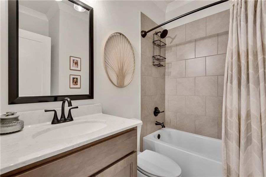 Furnished interior view inside a new home in Alcovy Station, Covington (Image 40).