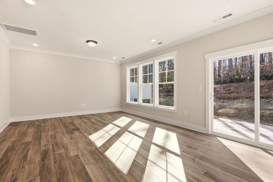 Spacious, unfurnished interior of a new home in Harbor Crossing, Greensboro (Image 23).