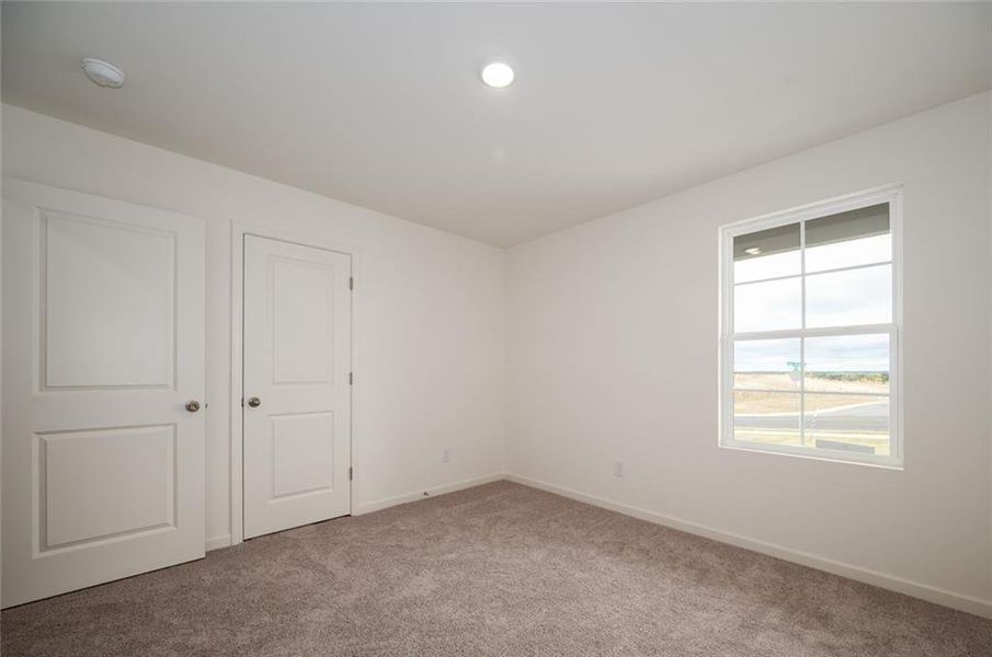 Spacious, unfurnished interior of a new home in Shallow Creek, Hogansville (Image 12).