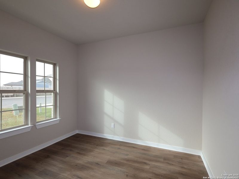 Spacious, unfurnished interior of a new home in Winding Brook, San Antonio (Image 26).