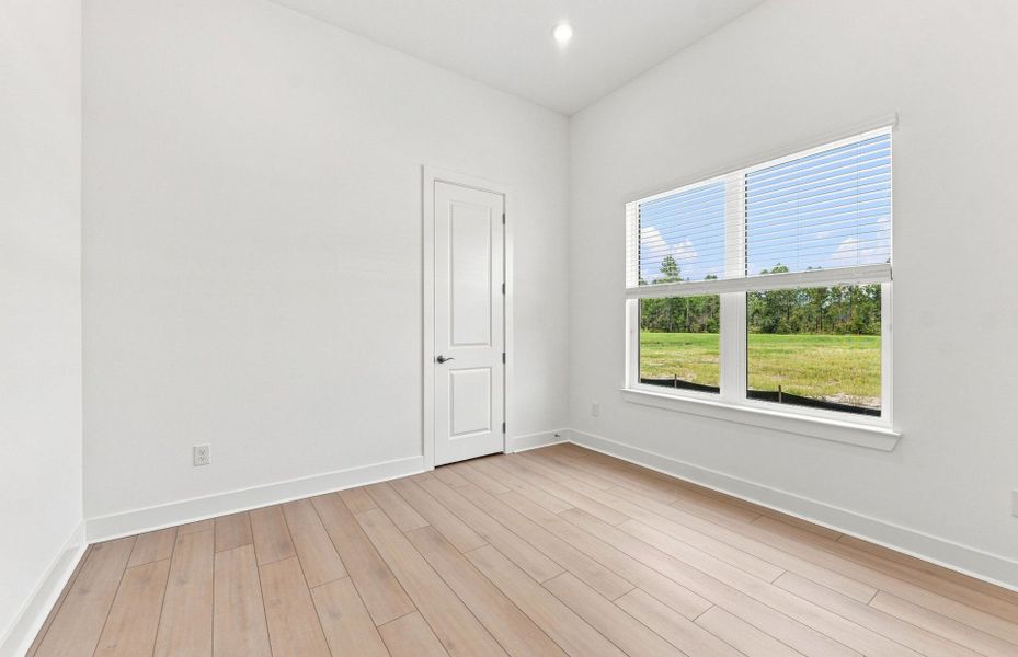 Spacious, unfurnished interior of a new home in Two Rivers, Zephyrhills (Image 25).