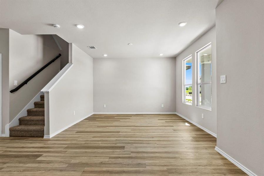 Spacious, unfurnished interior of a new home in Orchard Village, Fort Worth (Image 13). Spacious, unfurnished interior of a new home in Orchard Village, Fort Worth (Image 13).