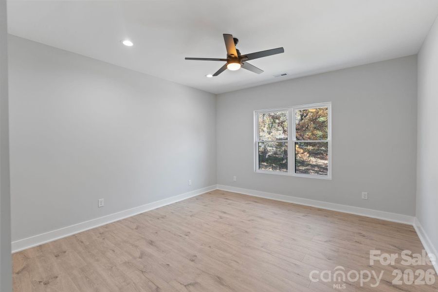 Spacious, unfurnished interior of a new home in , Hickory (Image 25).