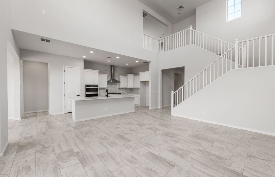 Spacious, unfurnished interior of a new home in Legado West, Queen Creek (Image 26).