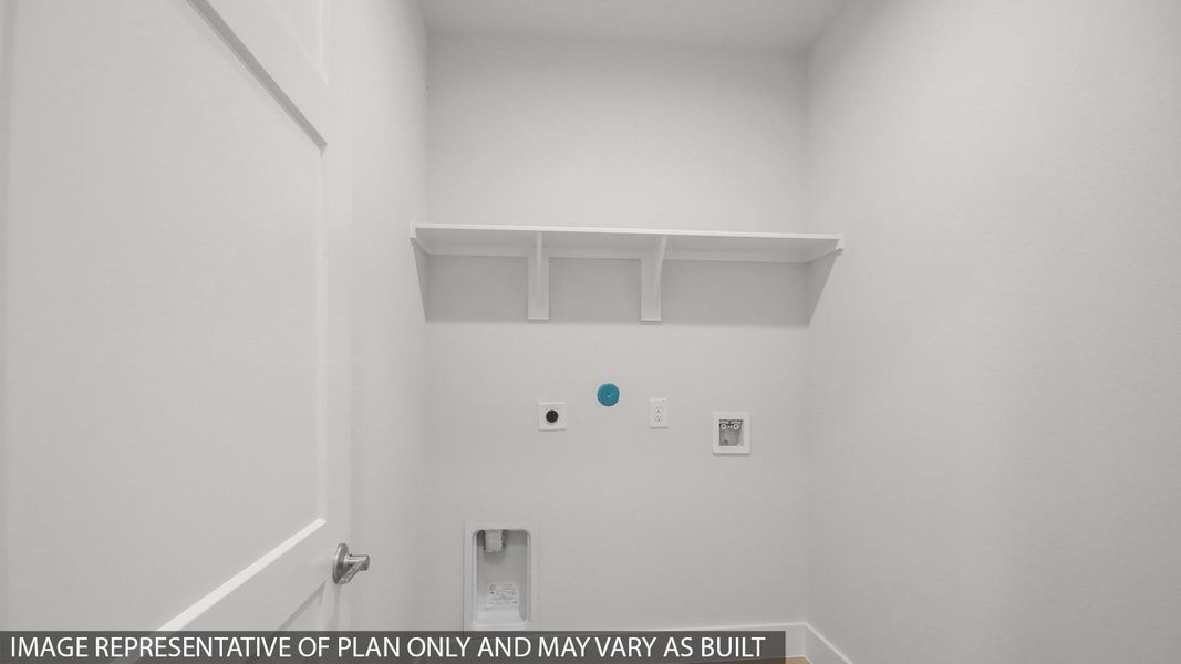 Spacious, unfurnished interior of a new home in Hills of Westlake, Conroe (Image 9).