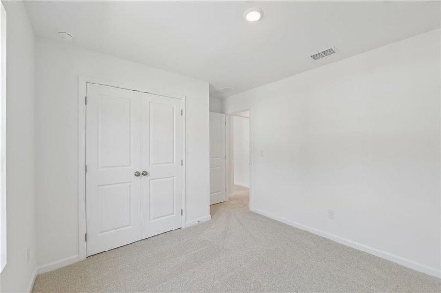 Spacious, unfurnished interior of a new home in Windance Lake, Loganville (Image 33). Spacious, unfurnished interior of a new home in Windance Lake, Loganville (Image 33).
