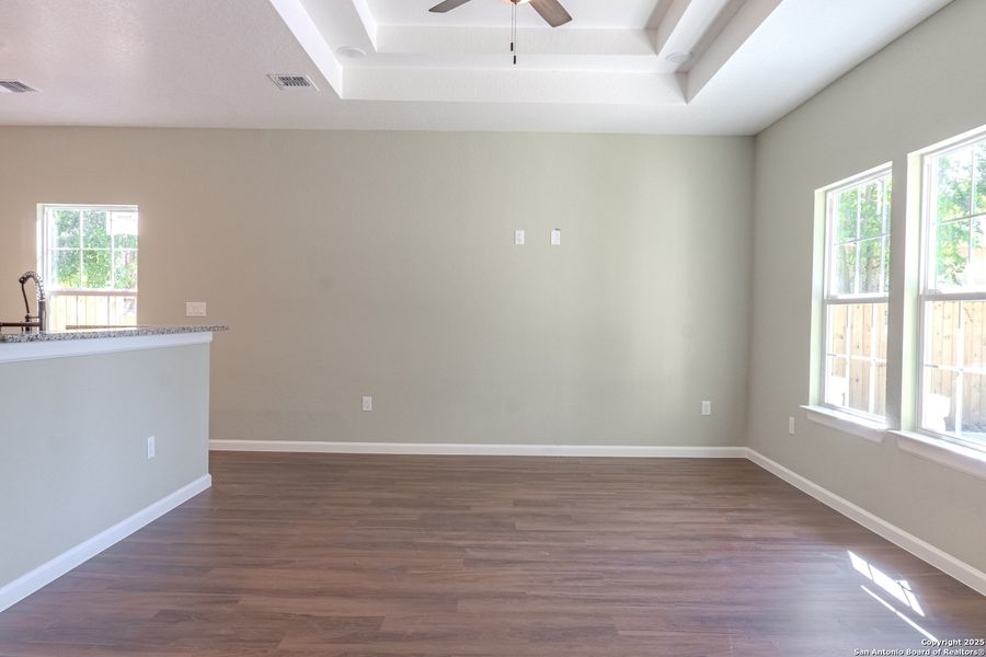 Spacious, unfurnished interior of a new home in , San Antonio (Image 19).