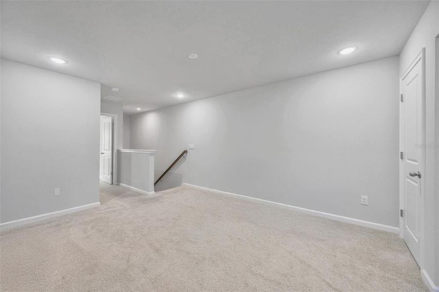 Spacious, unfurnished interior of a new home in , Lutz (Image 18).