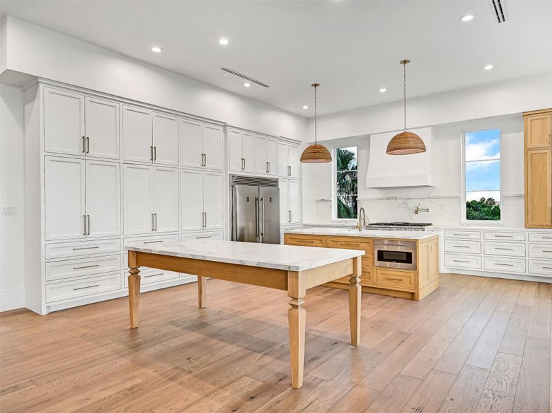 Furnished interior view inside a new home in , Galveston (Image 8).