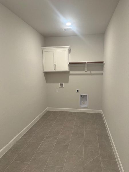 Spacious, unfurnished interior of a new home in Wellborn Settlement, College Station (Image 12).