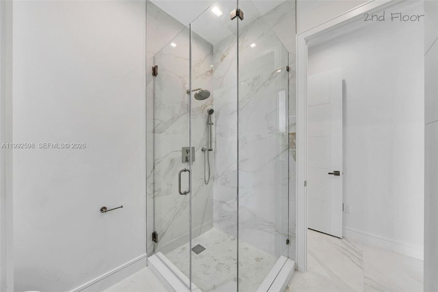 Image 85 of a home in .