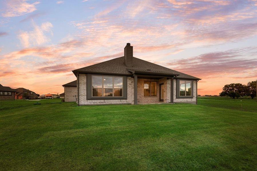 Exterior details and patio area of a home in , Lowry Crossing (Image 22).