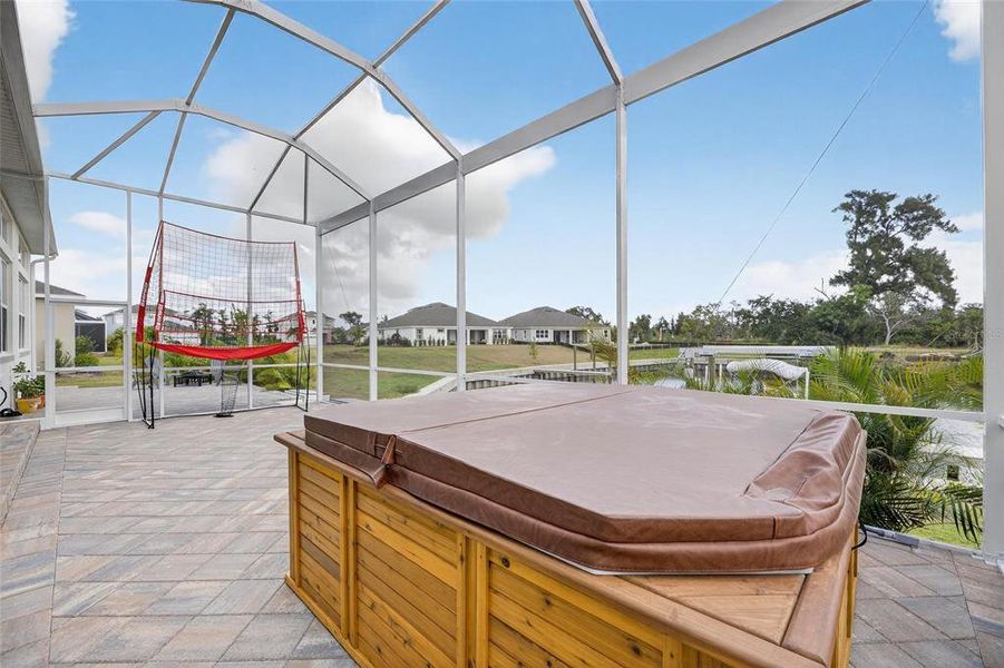 Exterior details and patio area of a home in , Apollo Beach (Image 22).