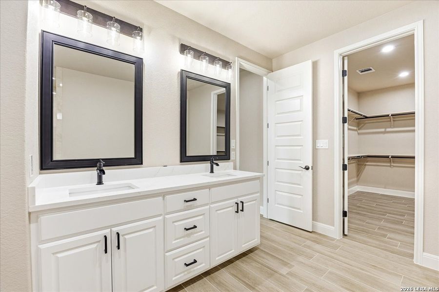 Furnished interior view inside a new home in , La Vernia (Image 15).