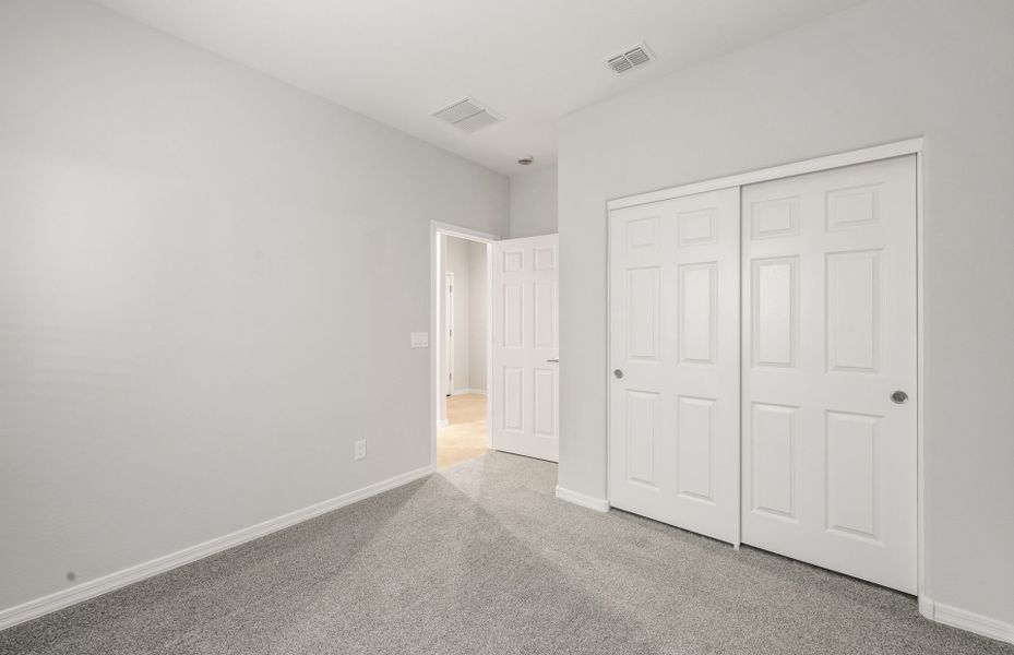 Spacious, unfurnished interior of a new home in El Cidro, Goodyear (Image 17).