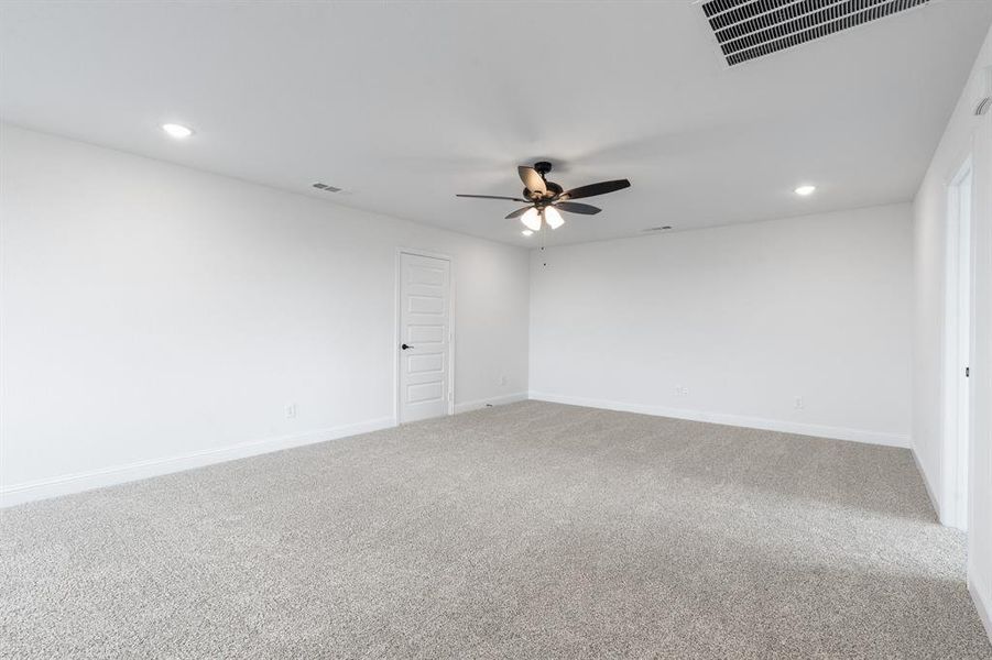 Spacious, unfurnished interior of a new home in , Venus (Image 27).