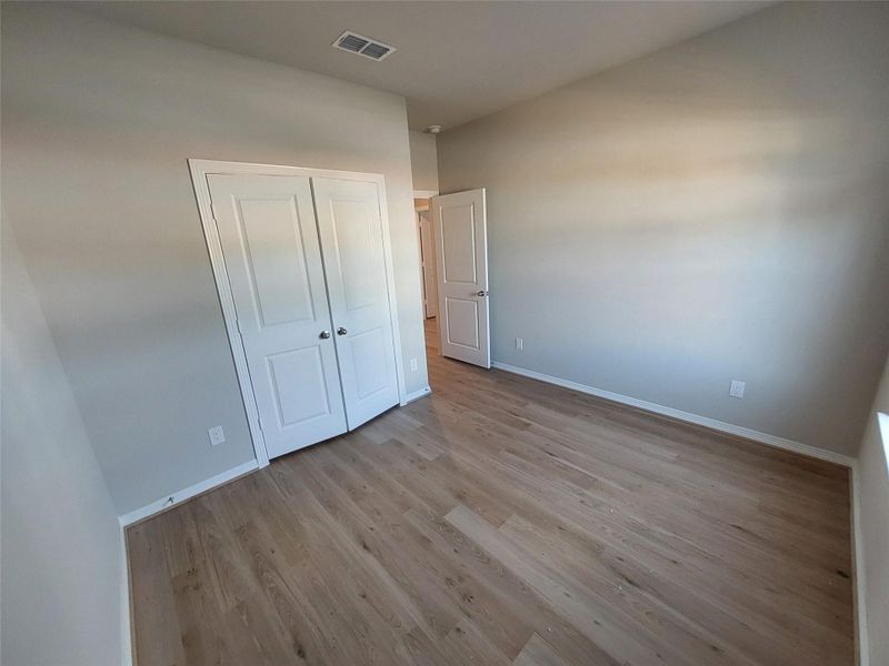 Spacious, unfurnished interior of a new home in , Houston (Image 10).