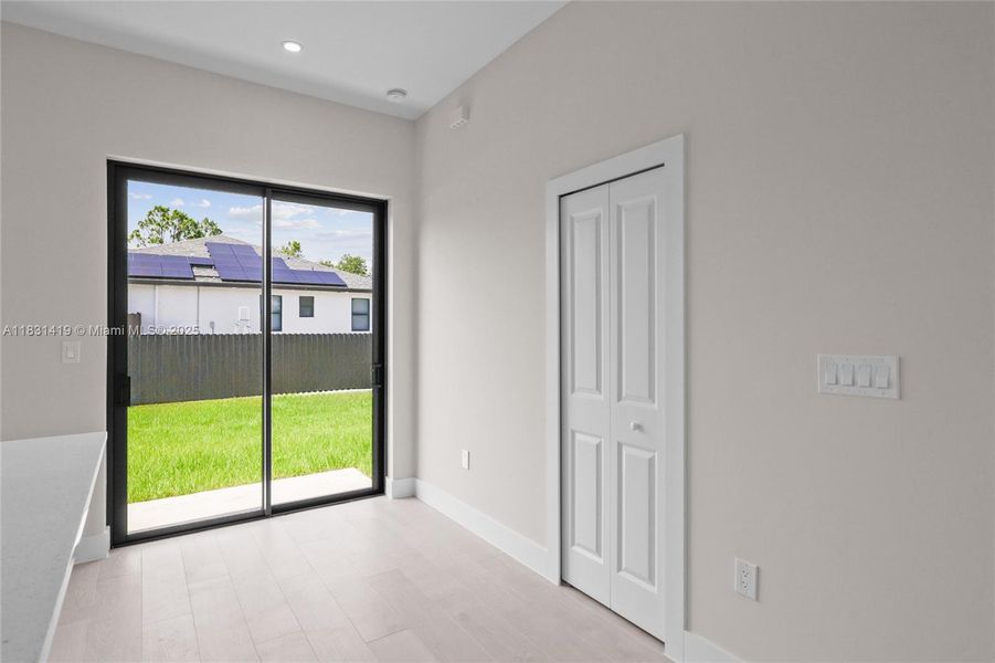 Spacious, unfurnished interior of a new home in , Lehigh Acres (Image 22).