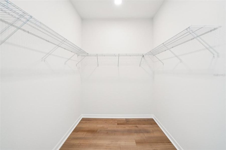 Spacious, unfurnished interior of a new home in Isla Mirada, San Antonio (Image 40).