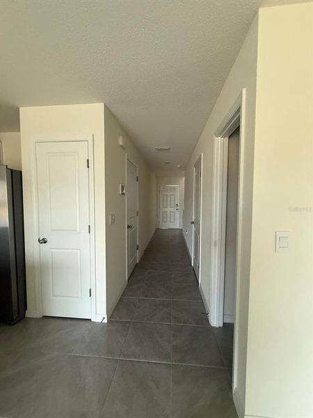Spacious, unfurnished interior of a new home in , Ocala (Image 14).