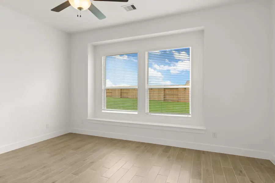 Representative unfurnished interior of a home built from the Laramie – 45′ Lot by Chesmar Homes in Wildrye, Waller (Image 6). Representative unfurnished interior of a home built from the Laramie – 45′ Lot by Chesmar Homes in Wildrye, Waller (Image 6).