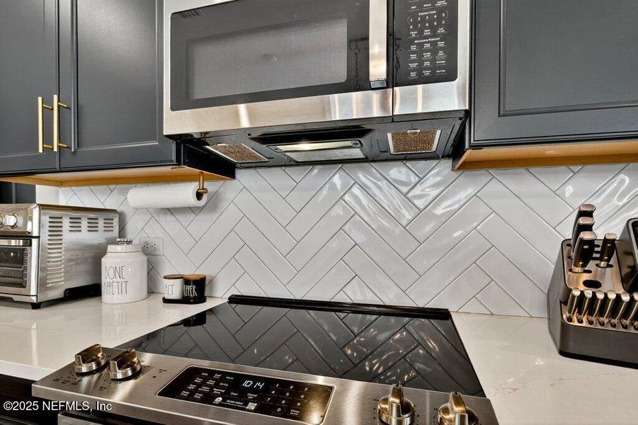 Close-up of interior finishes inside a home in , Jacksonville (Image 19). Close-up of interior finishes inside a home in , Jacksonville (Image 19).