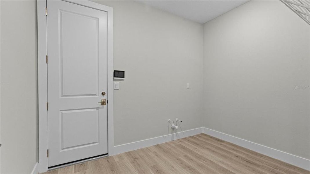 Spacious, unfurnished interior of a new home in Cresswind Lakewood Ranch, Lakewood Ranch (Image 15).