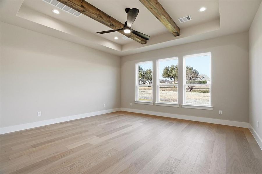 Spacious, unfurnished interior of a new home in Aledo Heights - Aledo ISD, Annetta South (Image 23).