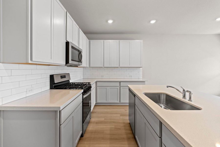 Beautiful finishes in Light & Bright Kitchen