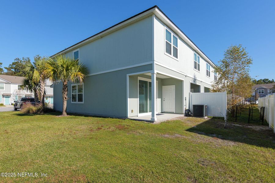 Exterior details and patio area of a home in Equinox East, Jacksonville (Image 18).