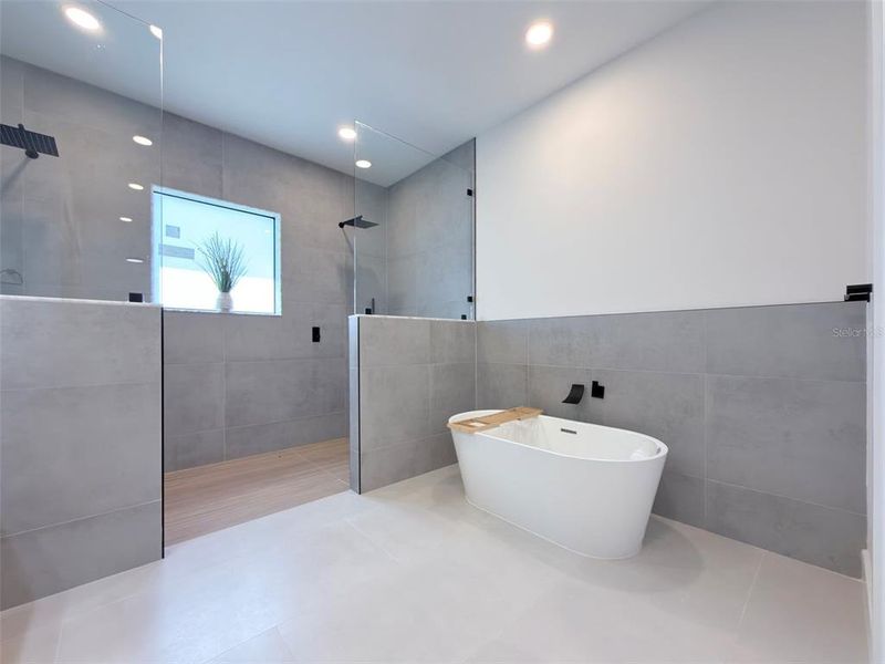 Furnished interior view inside a new home in , Port Charlotte (Image 8).