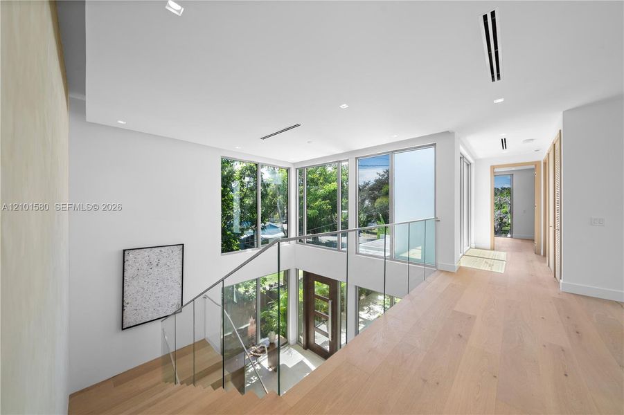 Spacious, unfurnished interior of a new home in , Miami (Image 21).