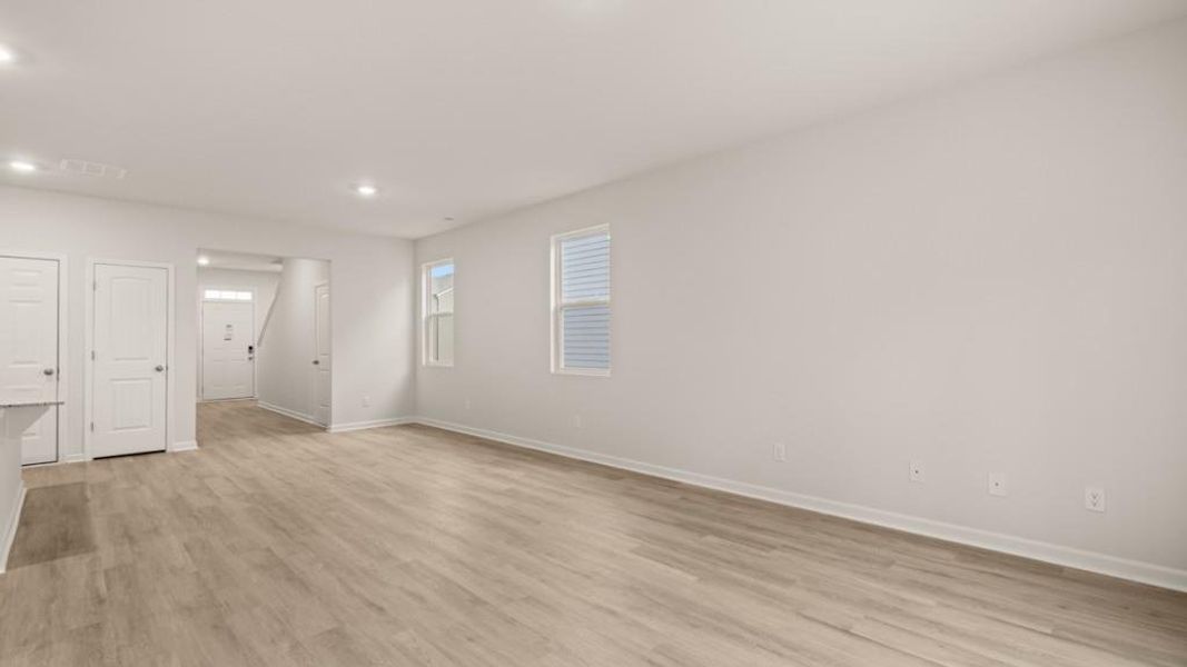 Spacious, unfurnished interior of a new home in Pointe Park, Union City (Image 18).