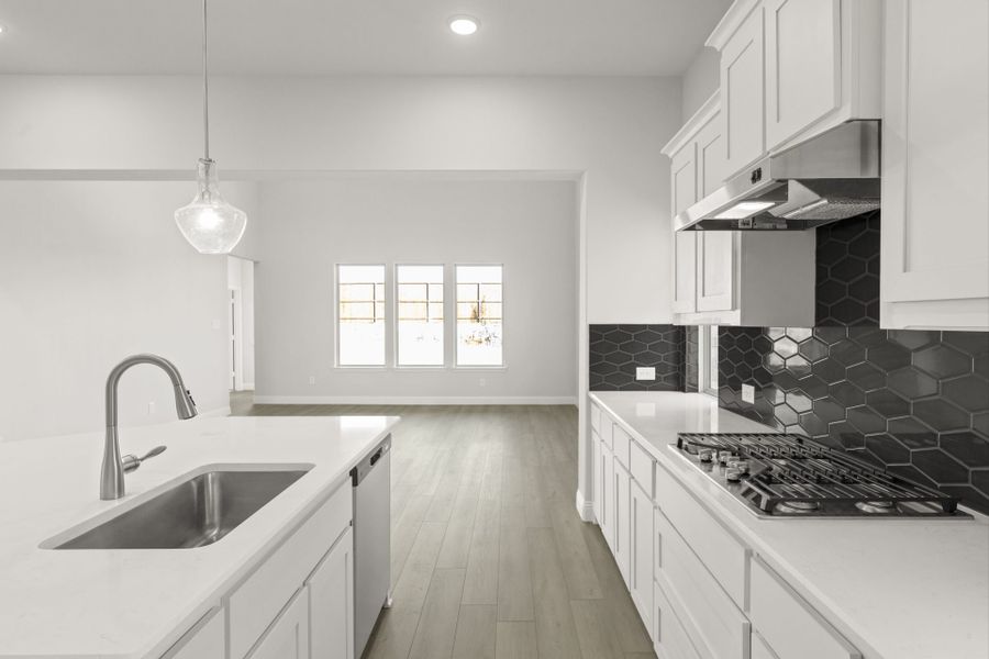 Furnished interior view inside a new home in Meadow Run, Melissa (Image 5). Furnished interior view inside a new home in Meadow Run, Melissa (Image 5).