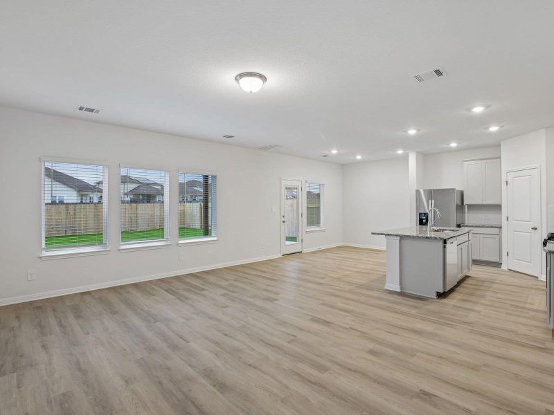 Photo is not of the actual home, but is an inspirational photo of builder’s model home and may depict options, furnishings, and/or decorator features that are not included Photo is not of the actual home, but is an inspirational photo of builder’s model home and may depict options, furnishings, and/or decorator features that are not included