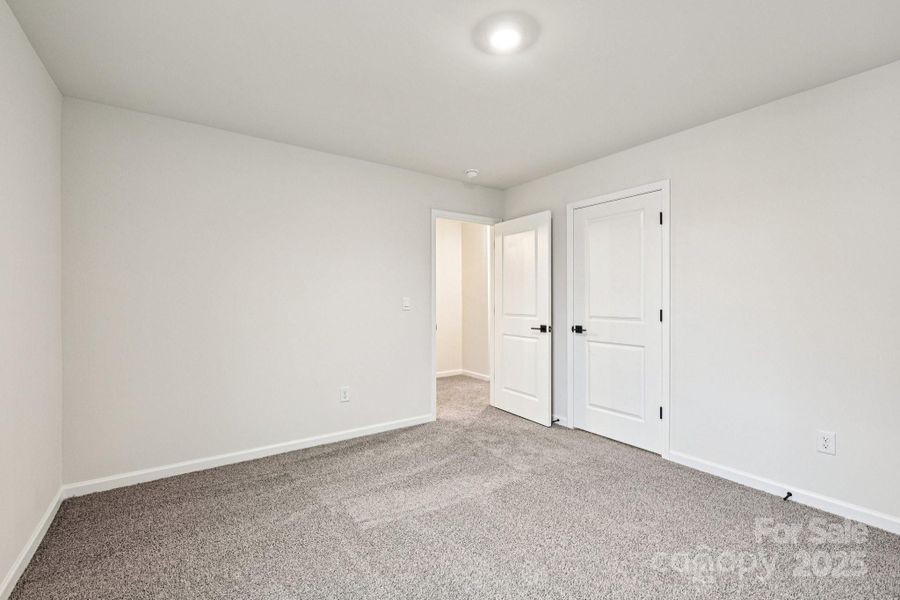 Spacious, unfurnished interior of a new home in Sylvan Creek, Denver (Image 32). Spacious, unfurnished interior of a new home in Sylvan Creek, Denver (Image 32).