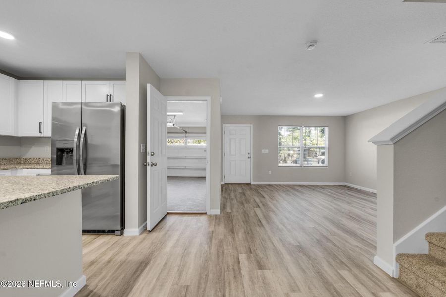 Spacious, unfurnished interior of a new home in , Jacksonville (Image 22).