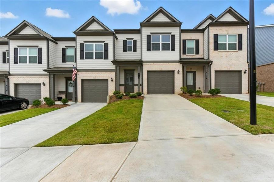 Front exterior of a new home in , Cartersville, GA, highlighting curb appeal (Image 2). Front exterior of a new home in , Cartersville, GA, highlighting curb appeal (Image 2).