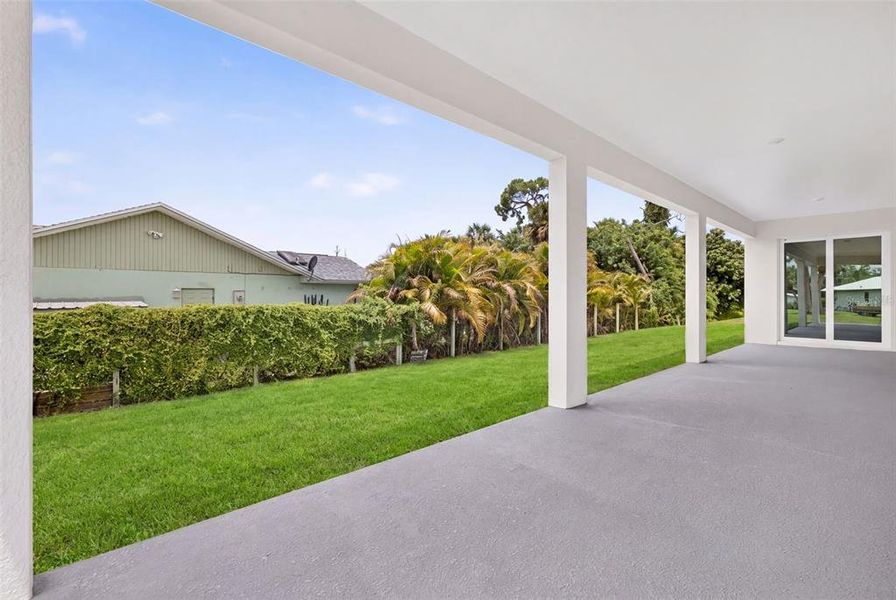 Exterior details and patio area of a home in , Port Charlotte (Image 3).