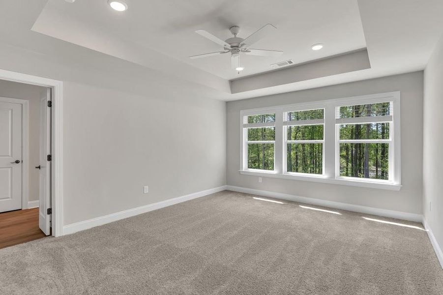 Spacious, unfurnished interior of a new home in , Lawrenceville (Image 23).