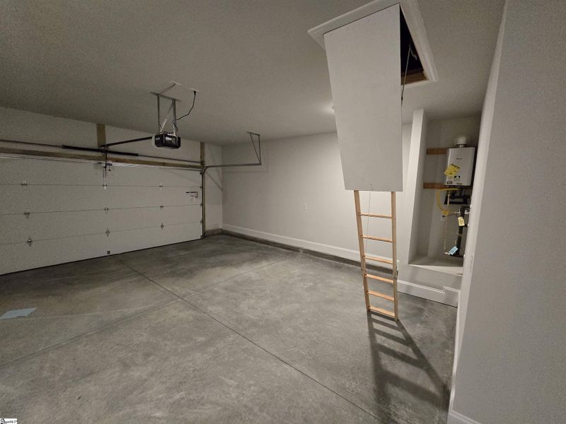 Spacious, unfurnished interior of a new home in Hidden Lake Estates, Greenville (Image 8).