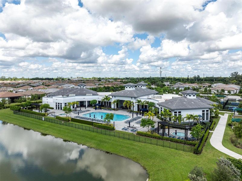 Community amenities in , Parkland (Image 69). Community amenities in , Parkland (Image 69).