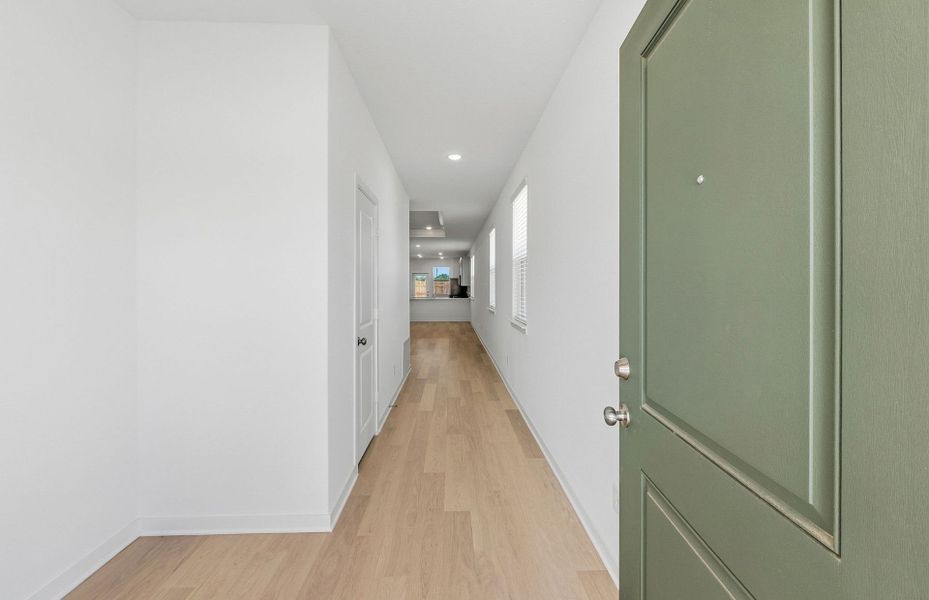 Spacious, unfurnished interior of a new home in Sunfield, Buda (Image 38). Spacious, unfurnished interior of a new home in Sunfield, Buda (Image 38).