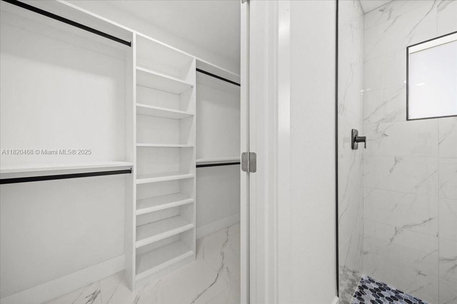 Image 23 of a home in .