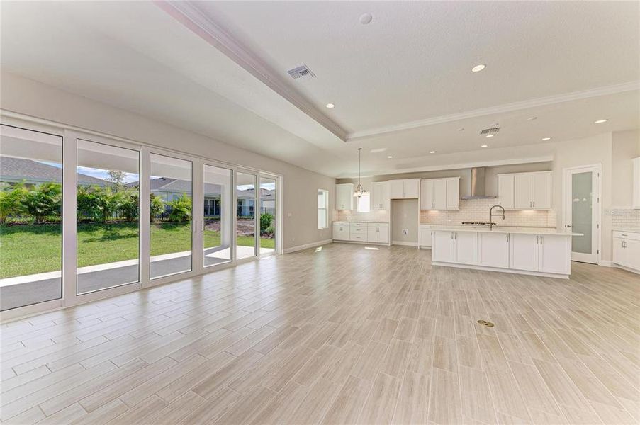 Spacious, unfurnished interior of a new home in Waterset, Apollo Beach (Image 29).
