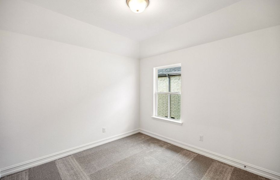 Spacious, unfurnished interior of a new home in Creekview Meadows, Pilot Point (Image 18).