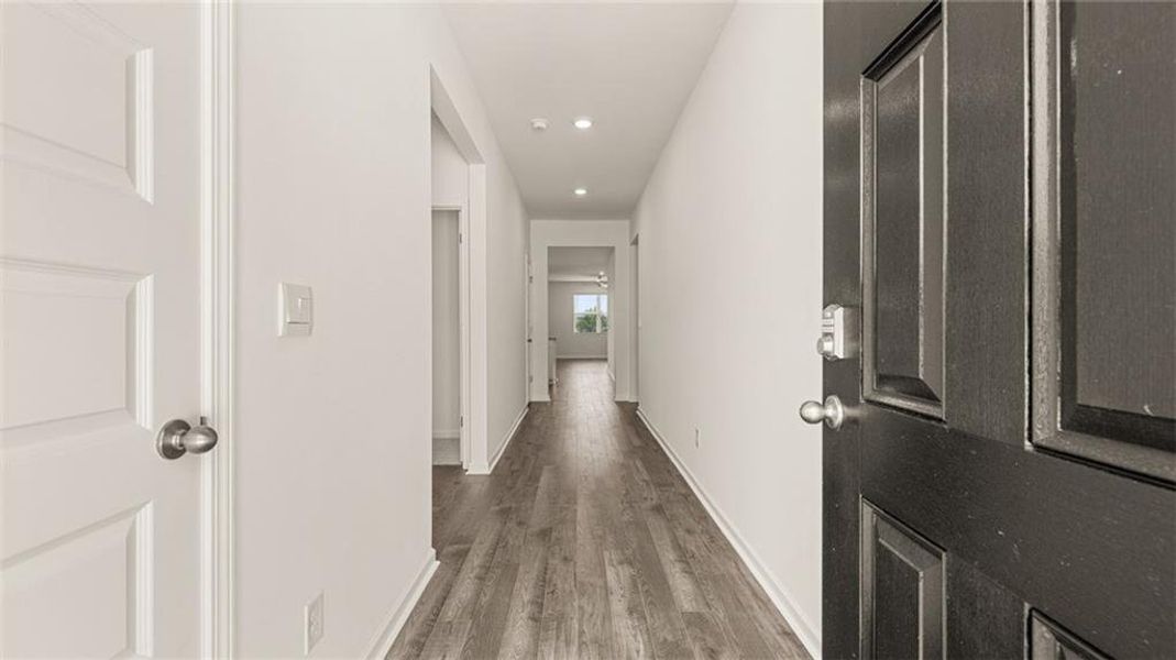 Spacious, unfurnished interior of a new home in Oakchase at Hampton, Hampton (Image 18).