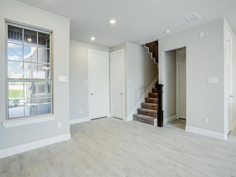 Spacious, unfurnished interior of a new home in Normandy Village, Lewisville (Image 7). Spacious, unfurnished interior of a new home in Normandy Village, Lewisville (Image 7).